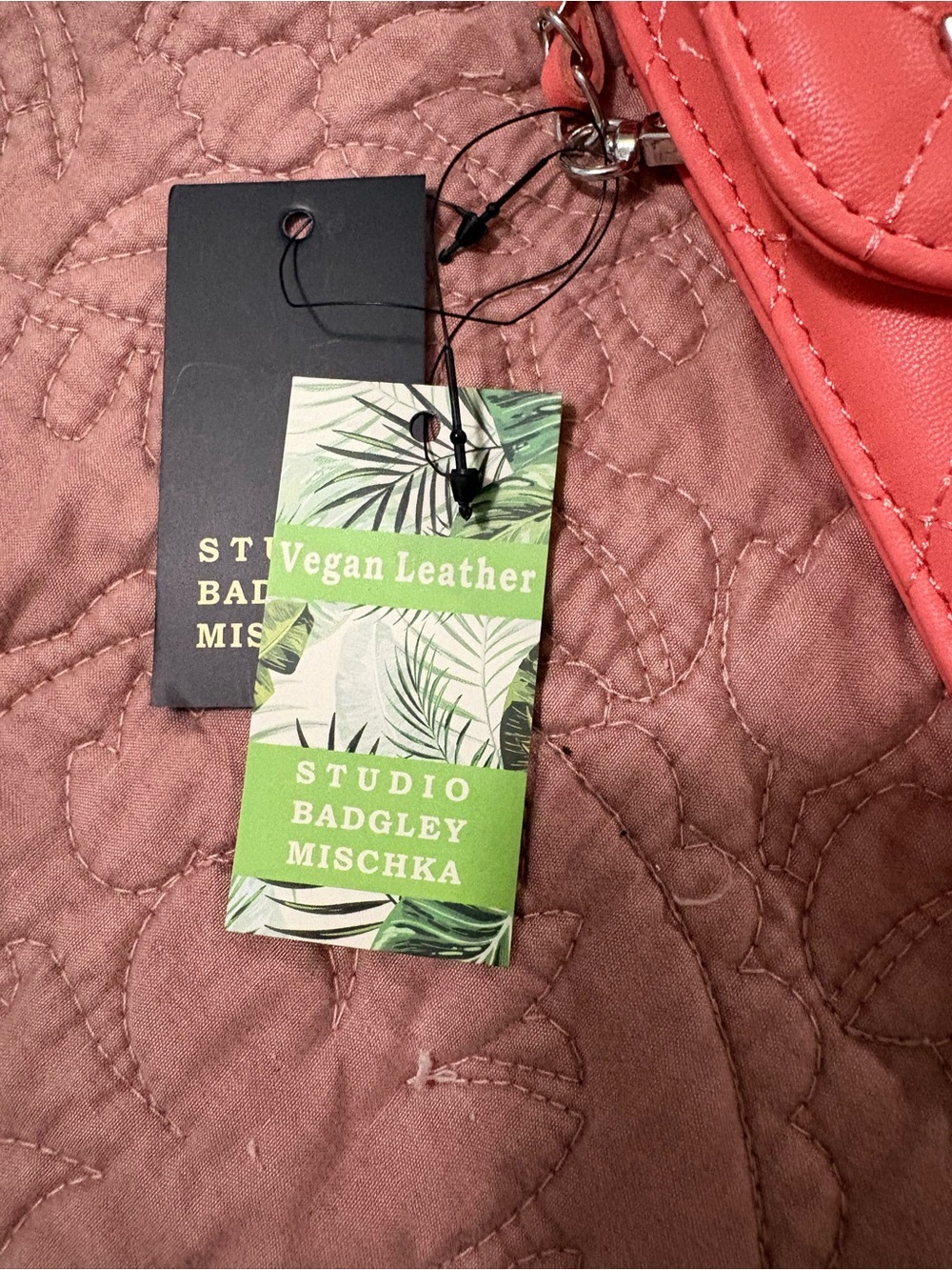 Badgley Mischka Quilted Red Crossbody Phone Pouch with Chain - Picture 4 of 6